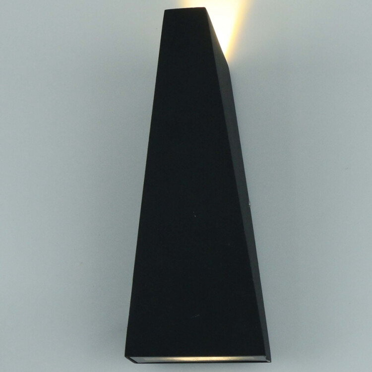 Накладной светильник Arte Lamp A1524